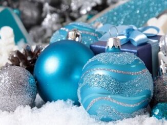 bombki świąteczne koloru niebieskiego